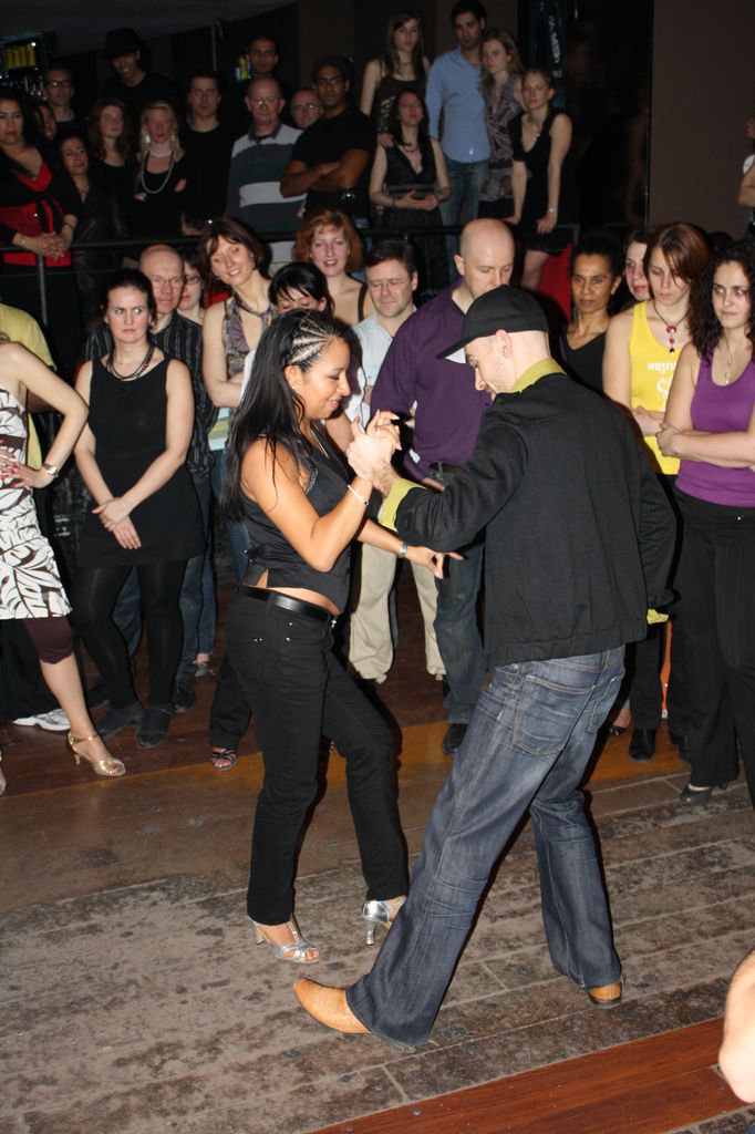 démo bachata au Palace café Cours de Salsa à Lille Salsa à